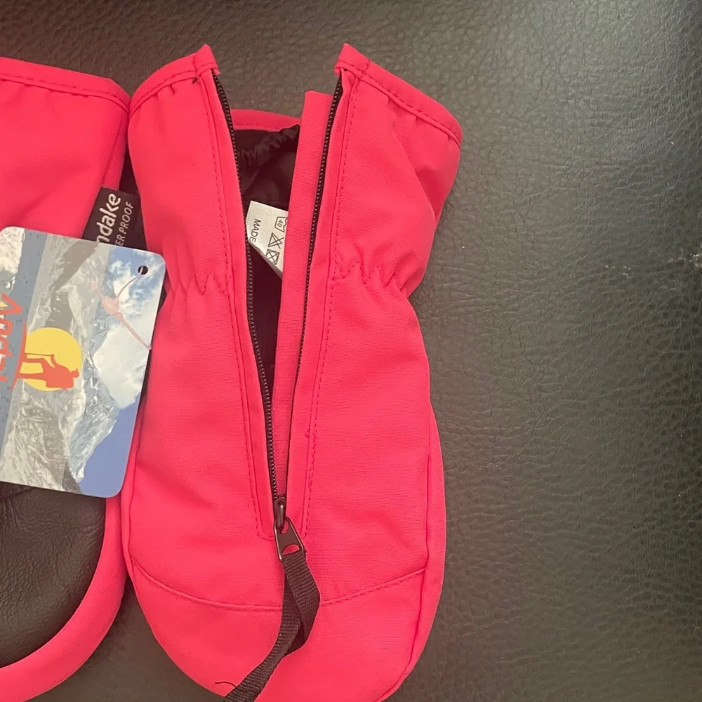 Kids Pink Winter Mittens Andake NWT